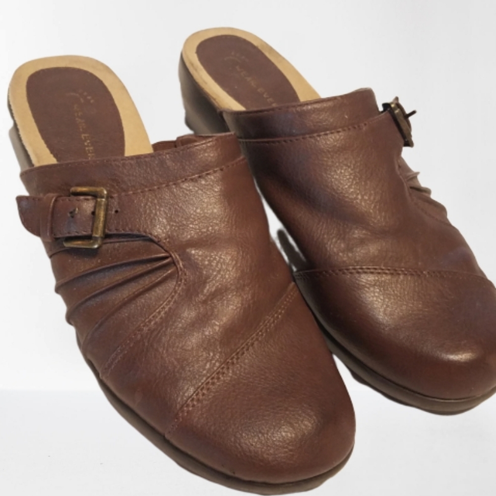 Wear Ever Nolana brown slip on clog Sz 8
